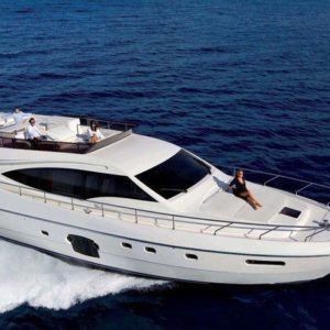 Ferretti 592