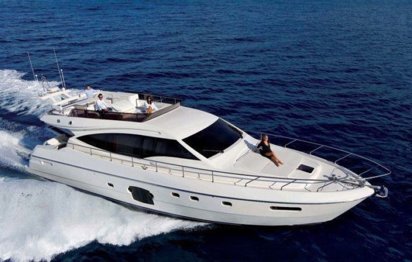 Ferretti 592